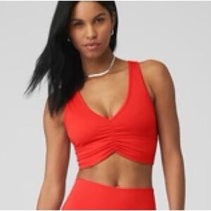 Wild Thing Bra Red Hot Summer Alo Yoga
Size: M